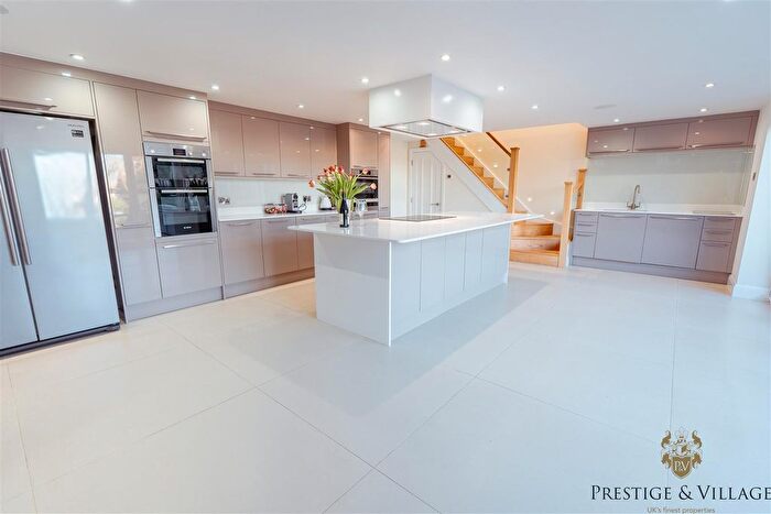 5 Bedroom Detached House For Sale In Caldecote Gardens, Bushey, WD23