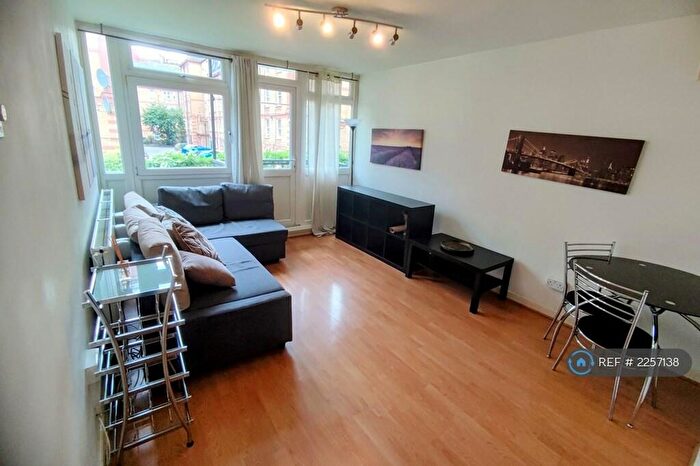 1 Bedroom Flat To Rent In Cranwood Court, London, EC1V