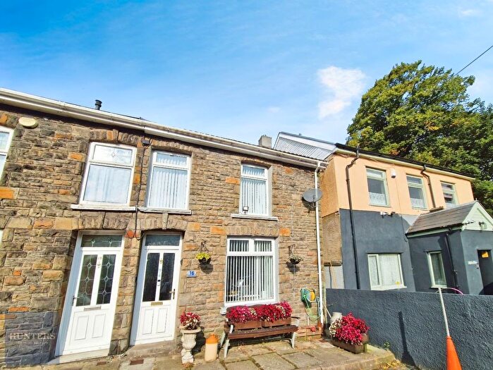 3 Bedroom End Terrace House For Sale In Highland Place, Ogmore Vale, CF32