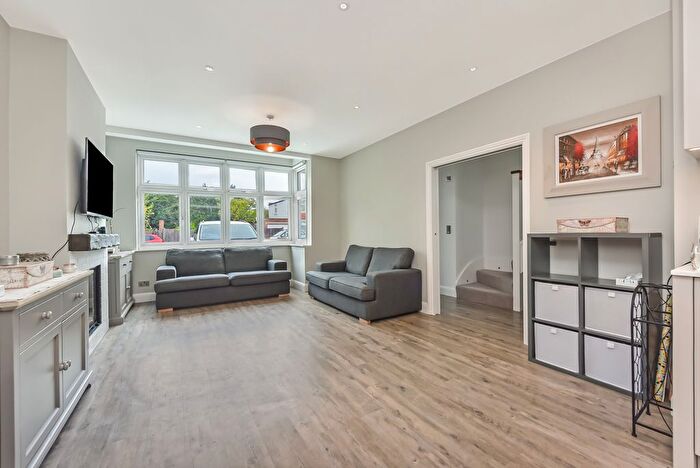 4 Bedroom End Of Terrace House To Rent In Westway, Raynes Park, SW20