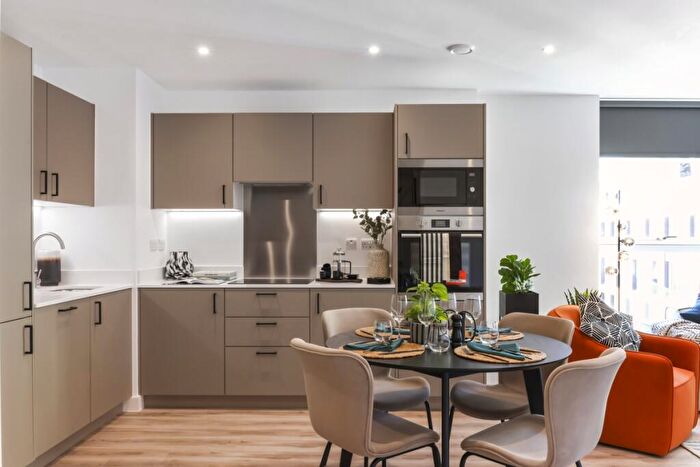 2 Bedroom Flat To Rent In Mercer West Madison East, Leeds, LS2