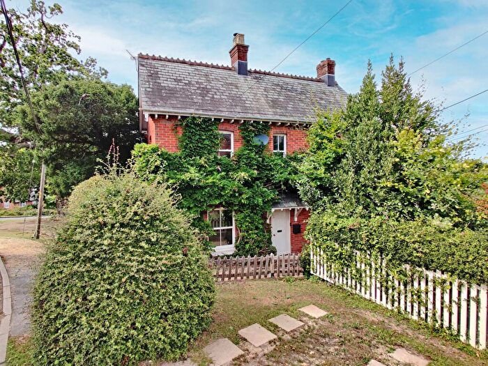 4 Bedroom Detached House For Sale In Emery Down, Lyndhurst, SO43