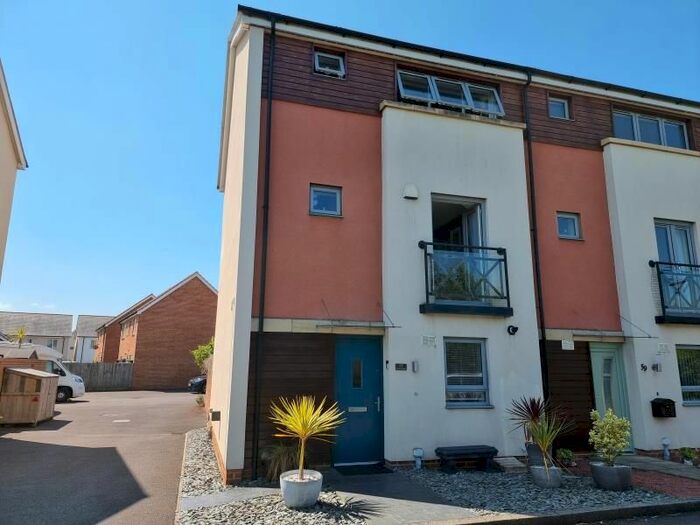 4 Bedroom Property To Rent In Wren Gardens, Portishead, Bristol, BS20