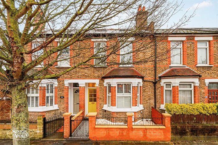 3 Bedroom Terraced House For Sale In Salisbury Road, Northfields, W13