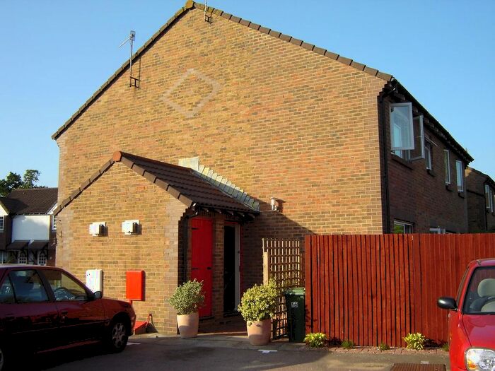 Property To Rent In Stirling Close, Maidenbower, Crawley, RH10