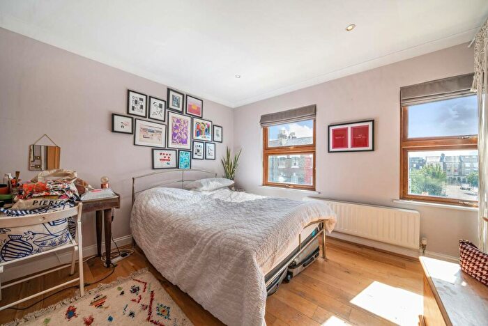 4 Bedroom Semi-Detached House To Rent In Mayton Street, Lower Holloway, London, N7