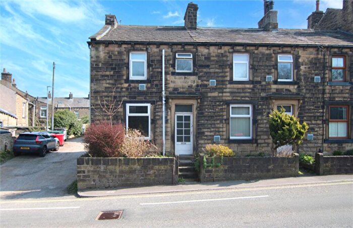 2 Bedroom End Of Terrace House For Sale In Station Road, Steeton, BD20
