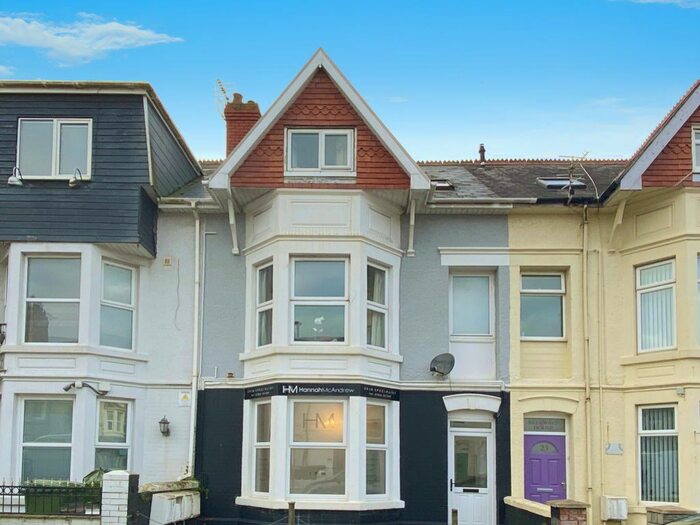 1 Bedroom Flat To Rent In Mary Street, Porthcawl, CF36