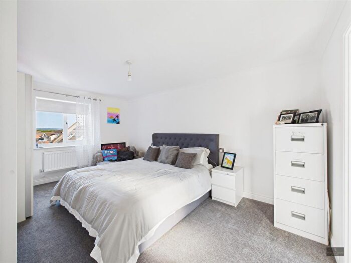 5 Bedroom Detached House For Sale In Norman Drive., Cullompton, EX15