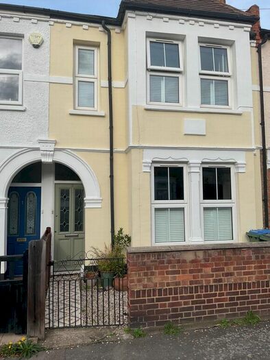 2 Bedroom Cottage To Rent In Sandtoft Road, London, SE7