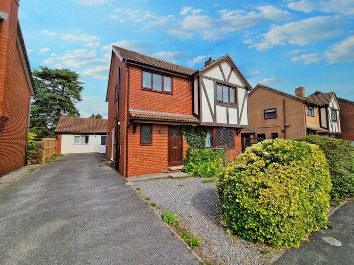 4 Bedroom Detached House To Rent In Brampton Way, Portishead, BS20