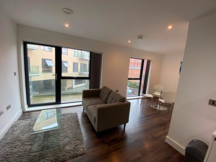1 Bedroom Apartment To Rent In Regency Place, Birmingham, B1