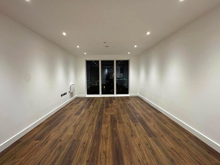 1 Bedroom Apartment To Rent In The Grand Exchange, Market Street, Bracknell, Berkshire, RG12