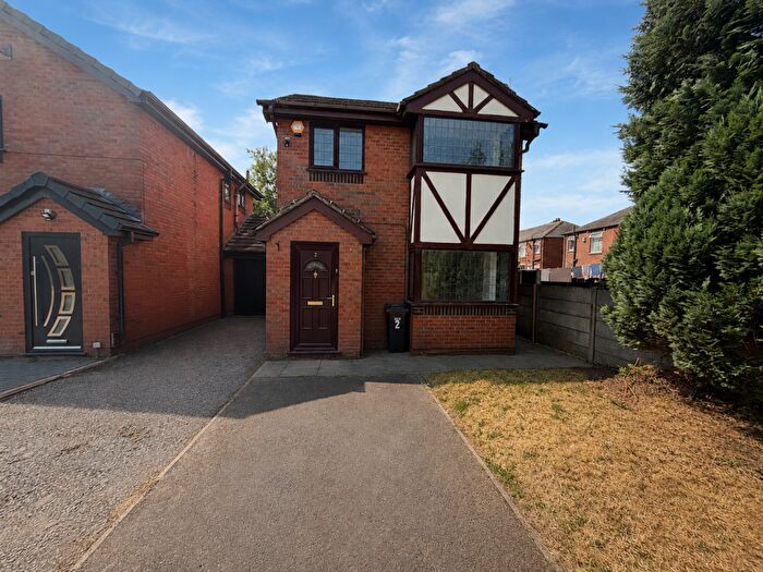 3 Bedroom Semi-Detached House To Rent In Twisse Road, Bolton, Lancashire, BL2