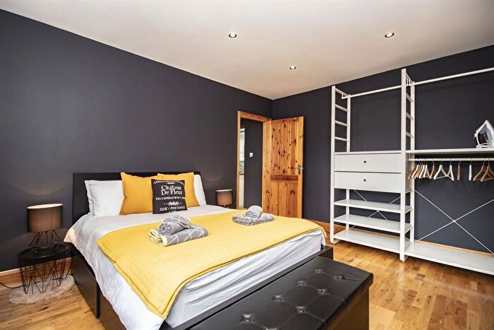 1 Bedroom Flat To Rent In Paul Street, London, EC2A