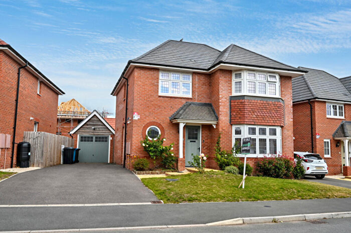 3 Bedroom Detached House For Sale In Fennel Avenue, Mickleover, DE3