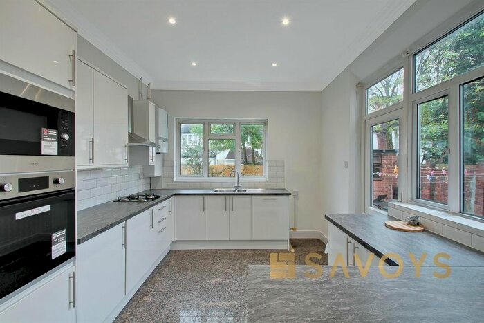 4 Bedroom Semi-Detached House To Rent In Clifton Gardens, London, NW11