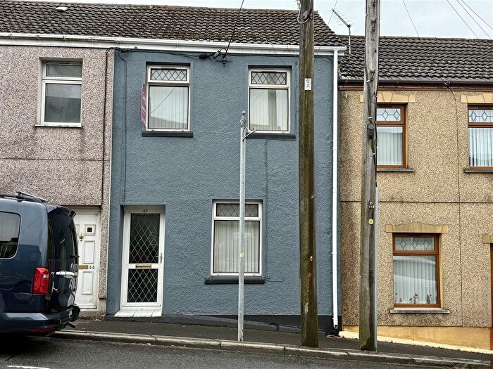 2 Bedroom Terraced House For Sale In High Street, Tumble, Llanelli, SA14