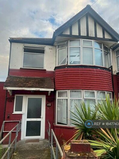 4 Bedroom Semi-Detached House To Rent In Lancelot Crescent, Wembley, HA0