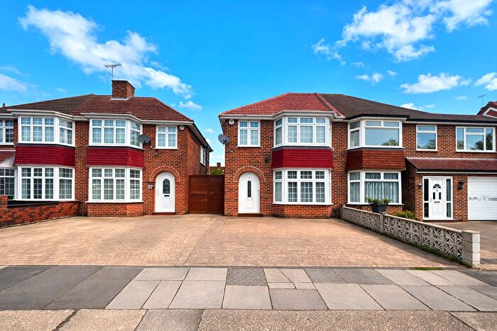 3 Bedroom Semi Detached House To Rent In Avenue Crescent, Hounslow, Greater London, TW5