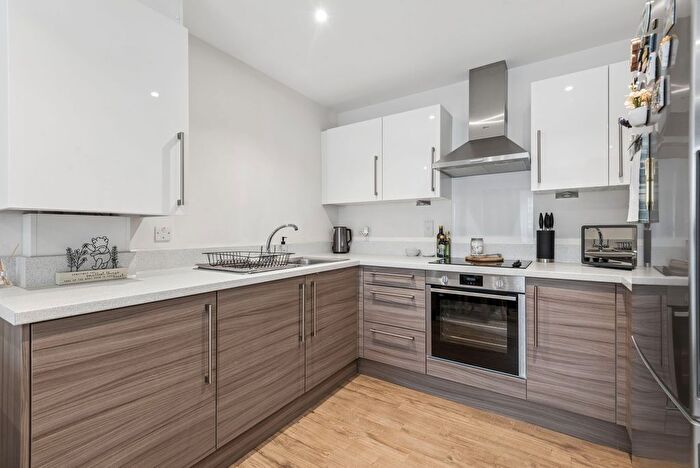 1 Bedroom Flat For Sale In Giles Crescent, Stevenage, SG1