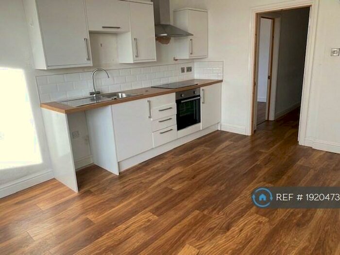 2 Bedroom Flat To Rent In Haldon Road, Exeter, EX4