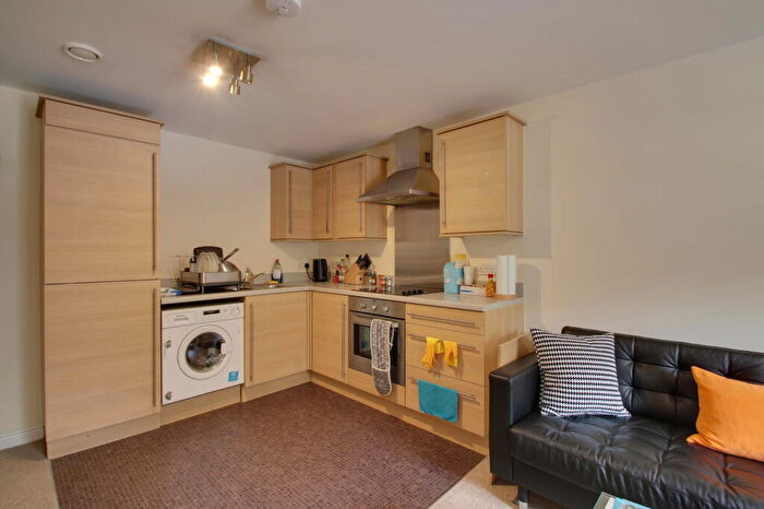 2 Bedroom Apartment To Rent In Craven Road, Newbury, RG14