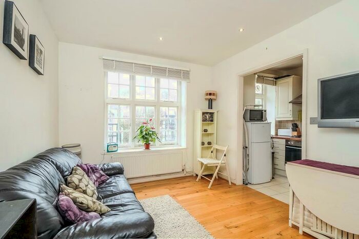 1 Bedroom Apartment To Rent In Holly Lodge Mansions, Oakeshott Avenue, N6