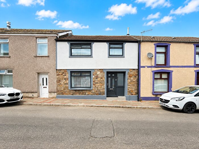 3 Bedroom Terraced House For Sale In Oxford Street, Aberdare, CF44