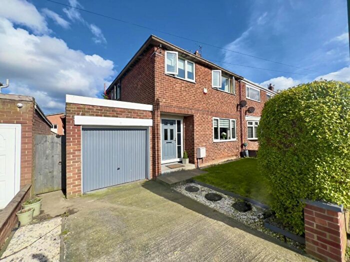 3 Bedroom Semi Detached House For Sale In Newlands Road, Carrville, Durham, DH1
