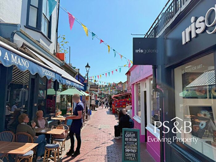 2 Bedroom Flat To Rent In Kensington Gardens, Brighton, BN1