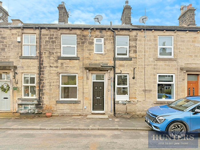 2 Bedroom Terraced House For Sale In Victoria Place, Yeadon, Leeds, LS19