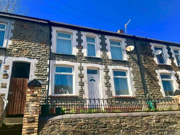 3 Bedroom Property To Rent In Aberhondda Road, Porth, CF39
