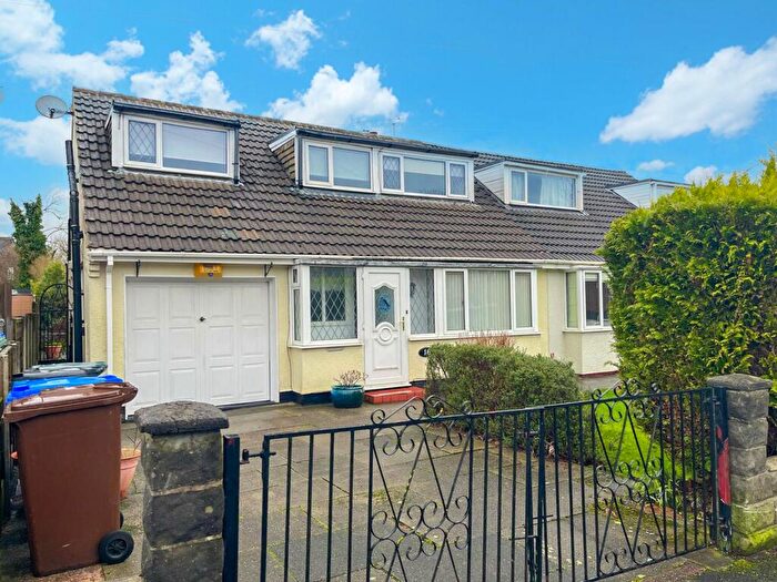 3 Bedroom Semi Detached House For Sale In Eagley Drive, Seddons Farm, Bury, BL8