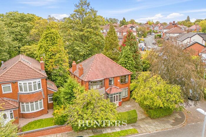 4 Bedroom Detached House For Sale In Hall Drive, Woodside, Alkrington, M24
