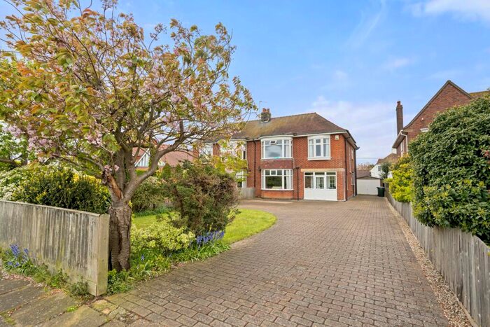 4 Bedroom Semi-Detached House For Sale In Drummond Road, Skegness, PE25