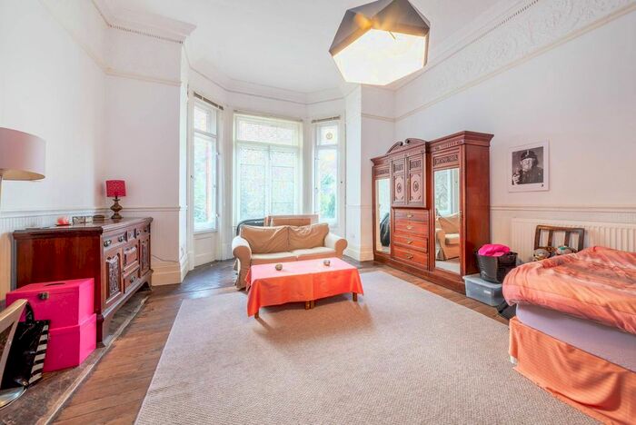 Studio To Rent In Eton Avenue, Belsize Park, London, NW3