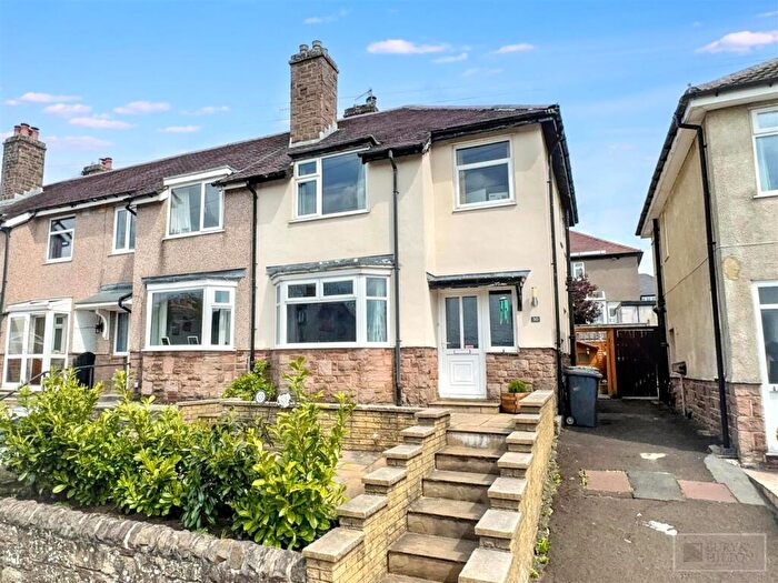 3 Bedroom End Of Terrace House For Sale In Overdale Avenue, Buxton, SK17