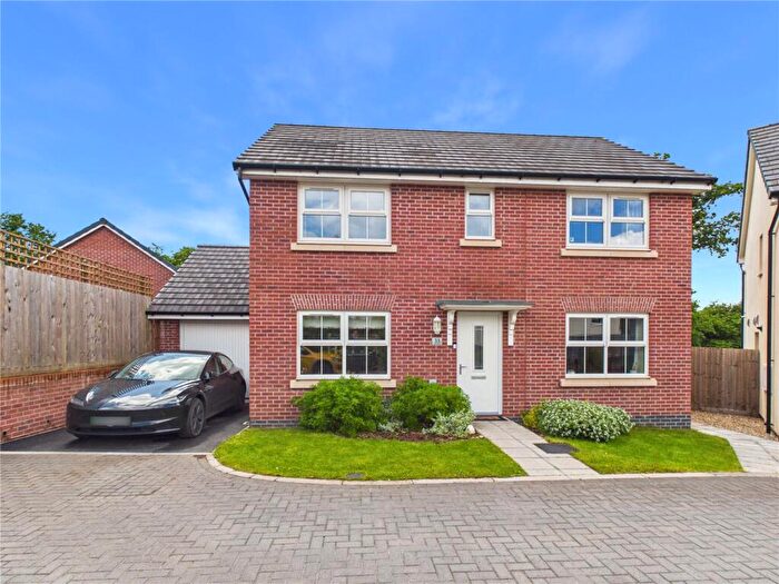 4 Bedroom Detached House For Sale In Uplowman Road, Tiverton, Devon, EX16