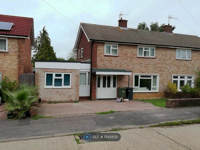 6 Bedroom Semi-Detached House To Rent In Blackwell Avenue, Guildford, GU2