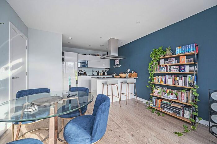 1 Bedroom Flat To Rent In St Pauls Way, Bow, London, E3