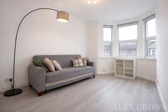 1 Bedroom Flat To Rent In Woodlands Park Road, Harringay, N15