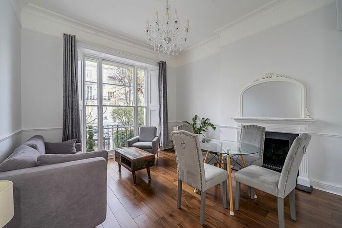 2 Bedroom Flat To Rent In Pembridge Villas, London, W11
