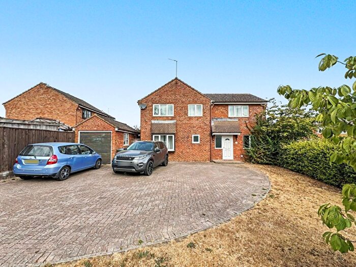 4 Bedroom Detached House For Sale In Lowry Way, Stowmarket, IP14