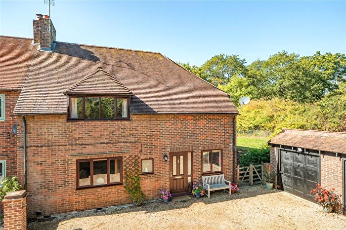 4 Bedroom End Of Terrace House For Sale In Middle Old Park, Farnham, GU9