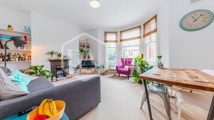 2 Bedroom Flat To Rent In Crouch Hill, Crouch End, London, N8