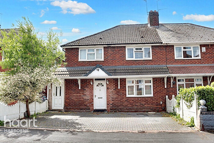 4 Bedroom Semi-Detached House For Sale In Beverley Road, West Bromwich, B71