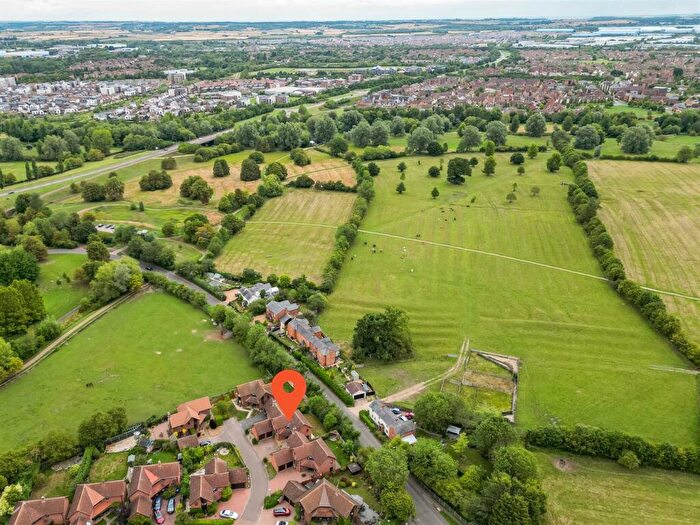 4 Bedroom Detached House For Sale In Goodman Gardens, Woughton On The Green, Milton Keynes, MK6