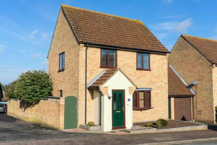 3 Bedroom Link Detached House To Rent In Stockton Close, Hadleigh, Ipswich, IP7
