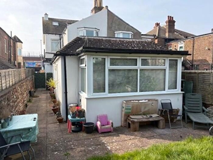 2 Bedroom Detached Bungalow To Rent In Boundary Road, Hove, BN3